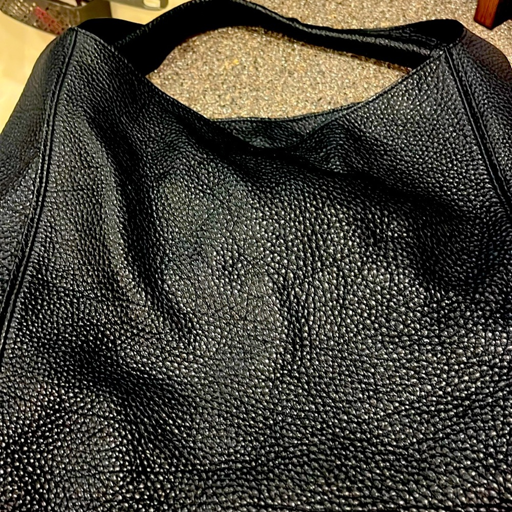 Beautiful leather aritzia bag gently used